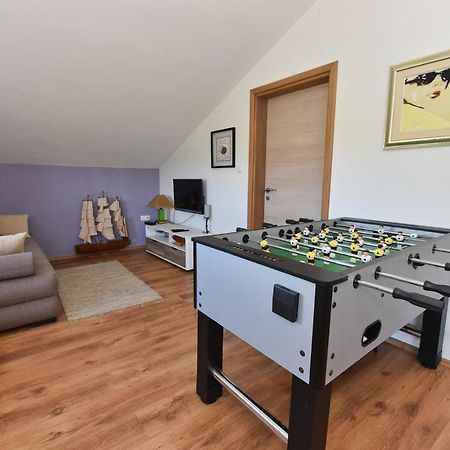 Holiday Home Taras Smilcic Екстер'єр фото