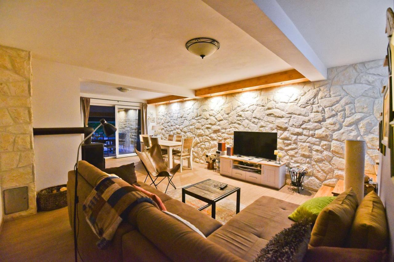 Holiday Home Taras Smilcic Екстер'єр фото