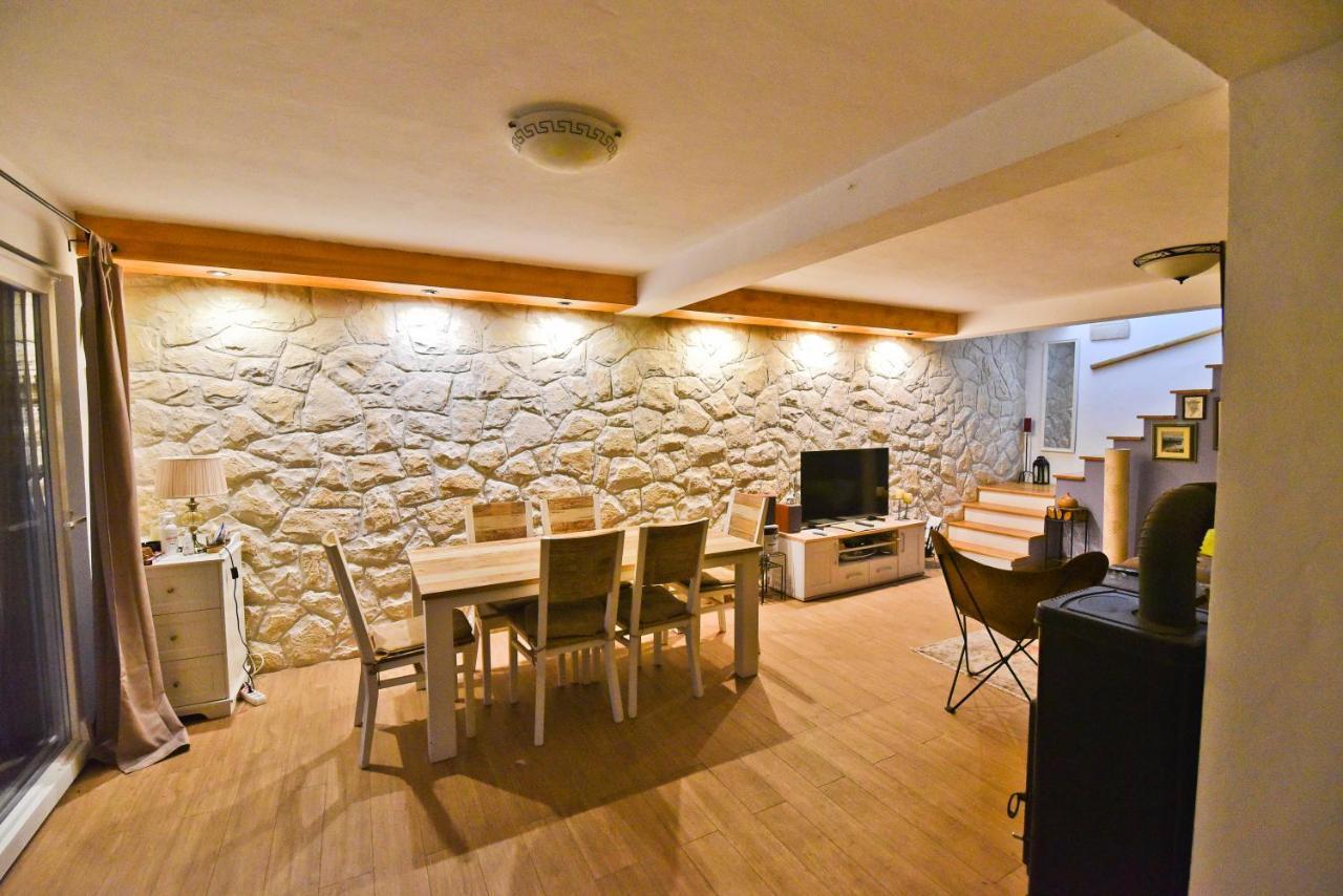 Holiday Home Taras Smilcic Екстер'єр фото